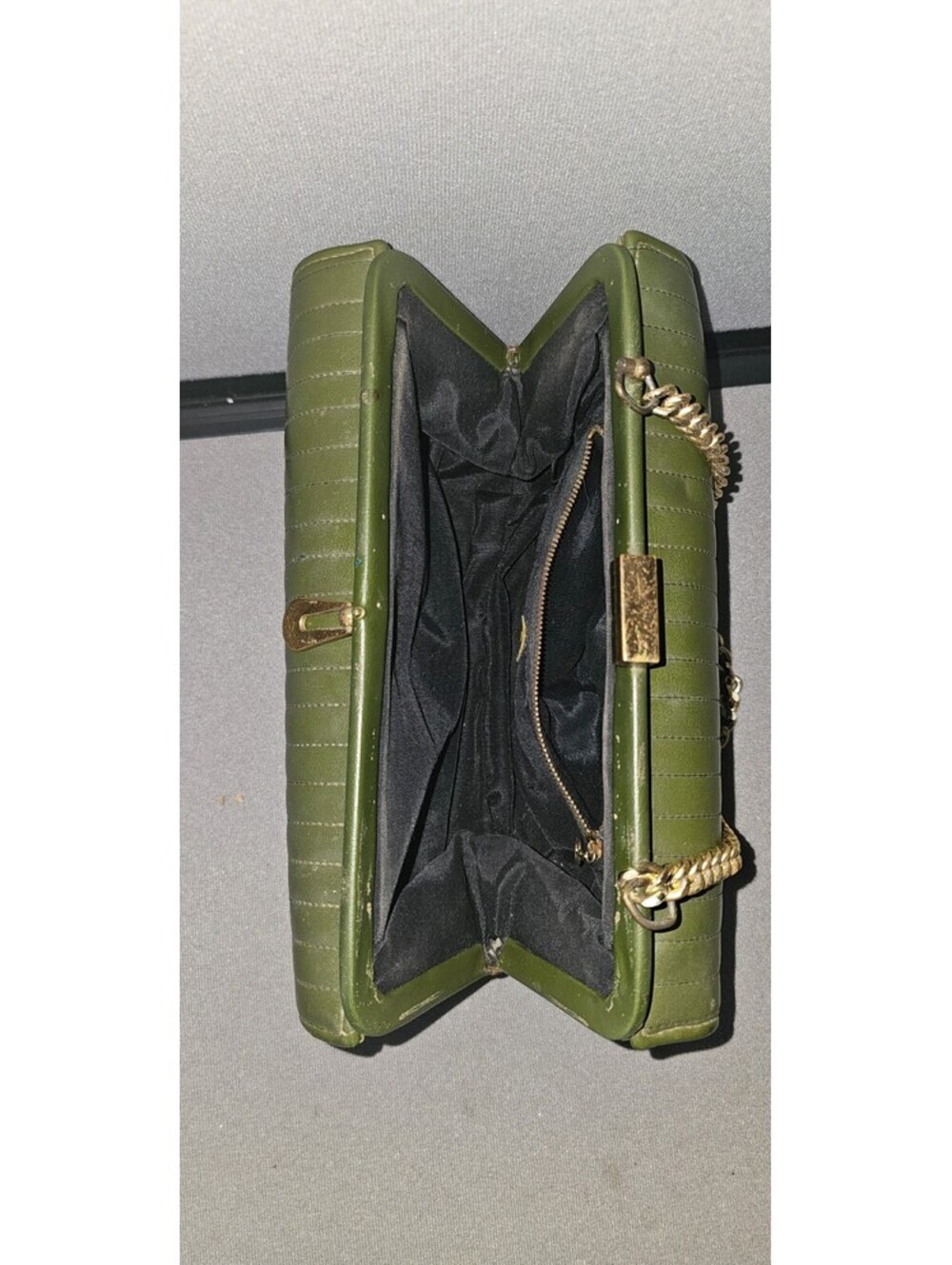 Vintage Empress Olive Green Leather Shoulder Bag with Gold Chain Strap - Picture 7 of 9